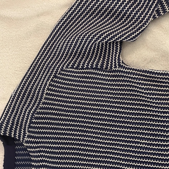 NIC + ZOE Zig Zag Blues Top Lightweight Sweater Size S Womens Blue White - Picture 8 of 14